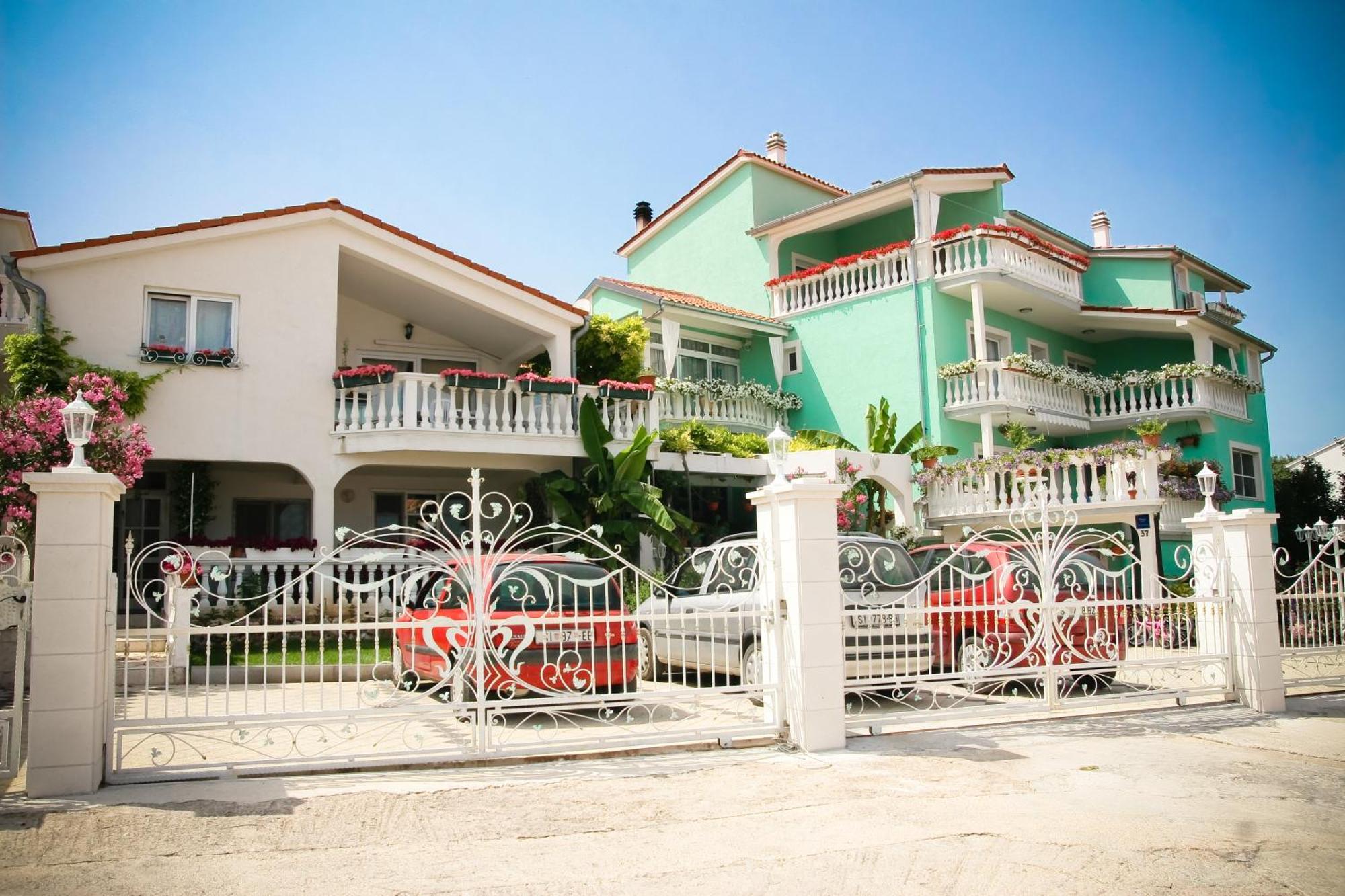 Apartments Katarine Zrinske Vodice Eksteriør billede